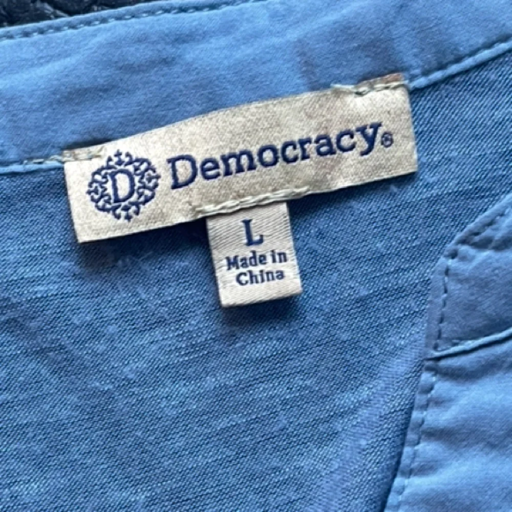 Democracy Sky Blue V-Neck Blouse - Picture 3 of 4